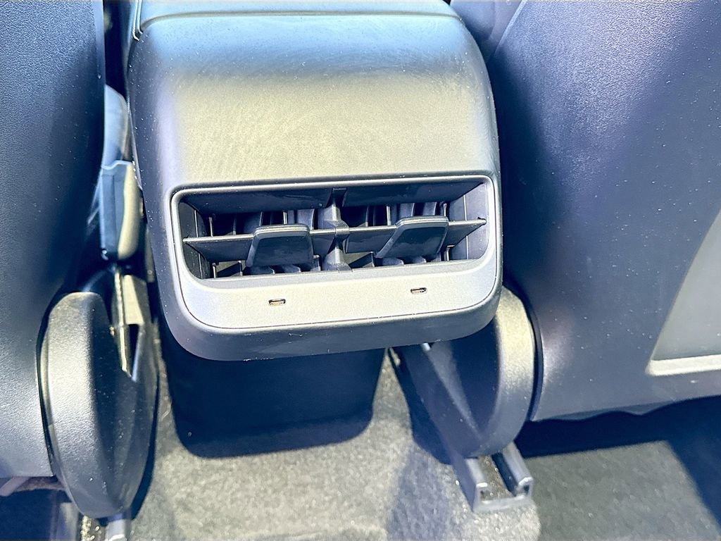 Used 2023 Tesla Model Y Long Range image 20