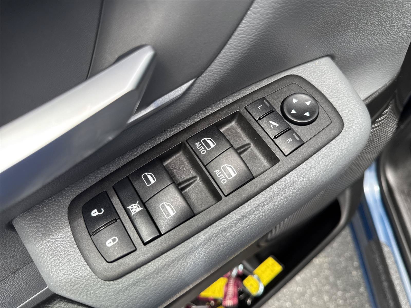 Used 2022 RAM 1500 Big Horn AWD/4WD image 18