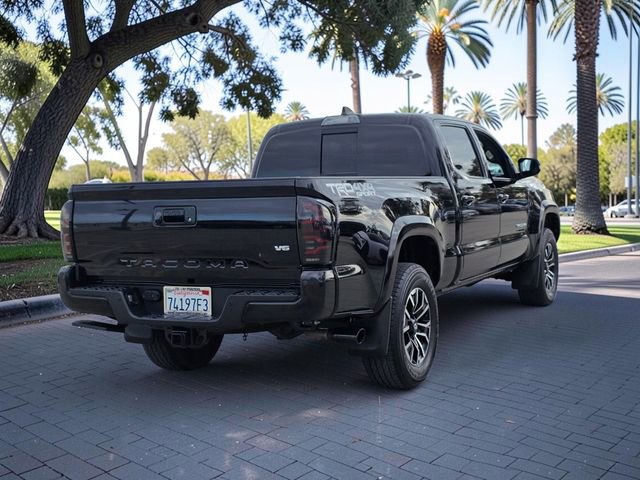 Used 2021 Toyota Tacoma TRD Sport w/ Technology Package AWD/4WD image 4