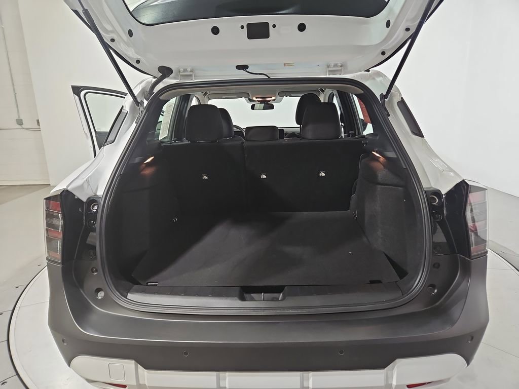 Used 2025 Nissan Kicks S image 22