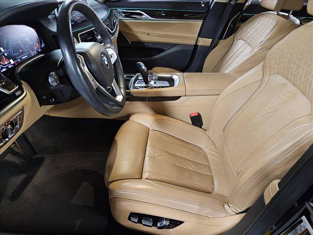 Used 2022 BMW 740i xDrive w/ Premium Package AWD/4WD image 17