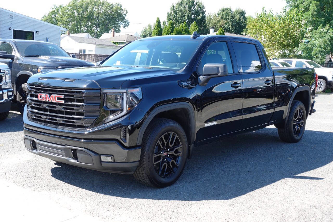 Used 2024 GMC Sierra 1500 Elevation image 1