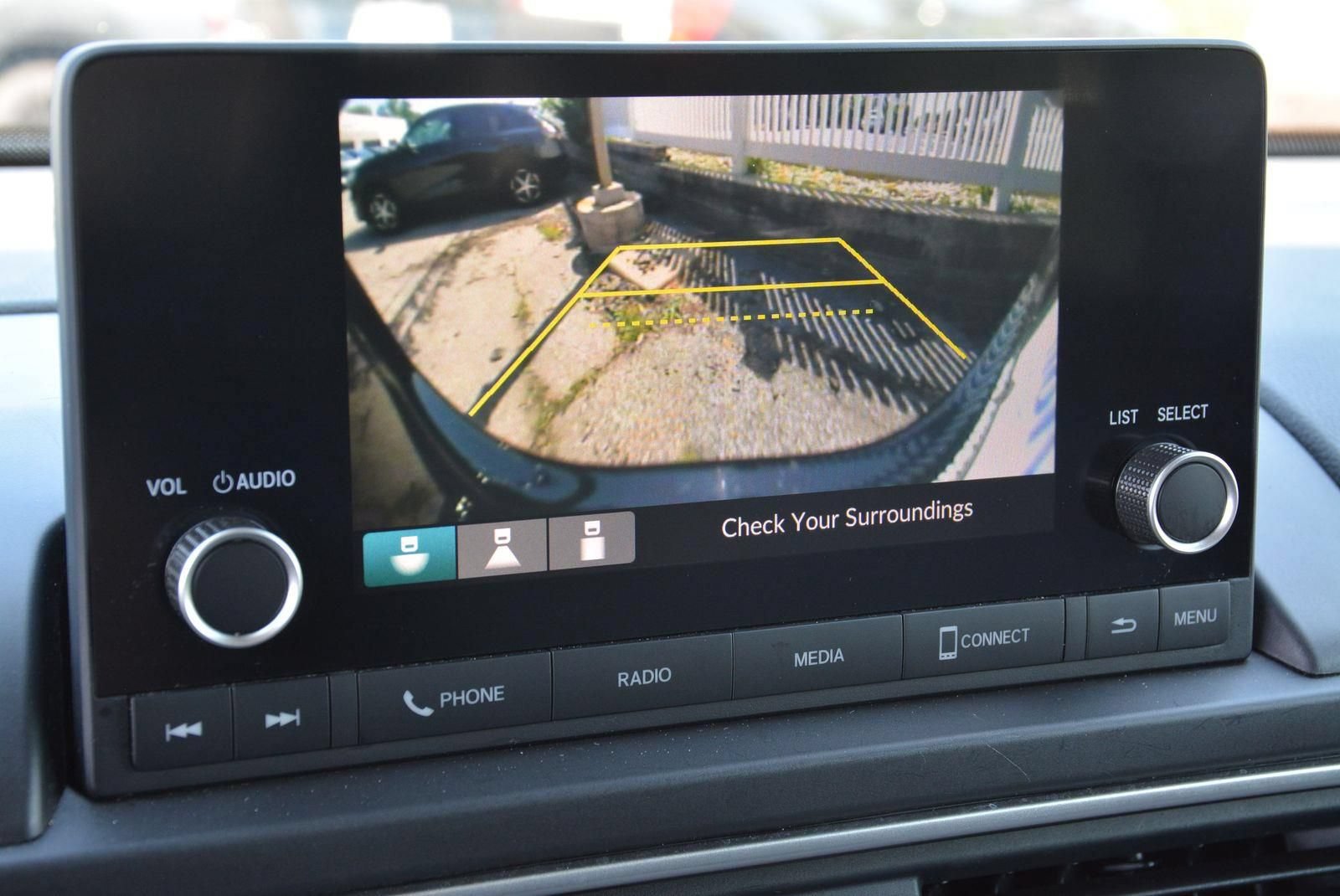 Used 2023 Honda Pilot LX image 26