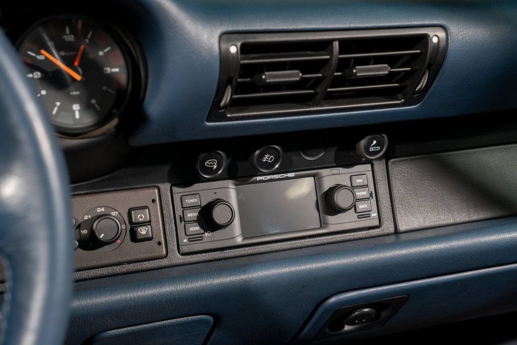 Used 1995 Porsche 911 Cabriolet image 23