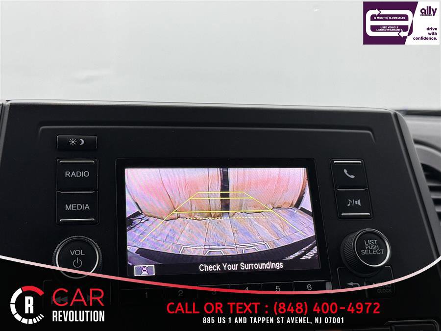 Used 2018 Honda Odyssey LX image 15