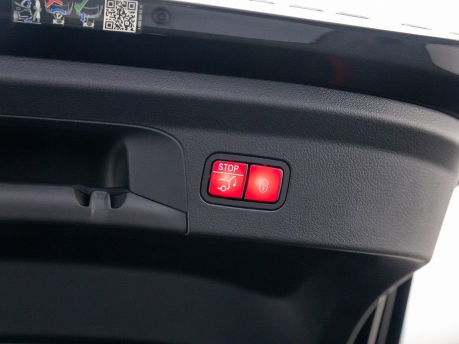 Used 2025 Mercedes-Benz GLE 53 AMG 4MATIC Coupe image 30