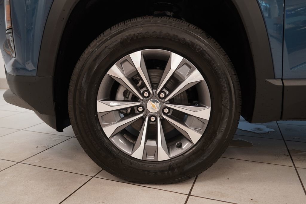 New 2026 Chevrolet Equinox LT w/ Convenience Package II FWD image 17