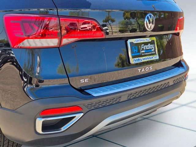 Used 2023 Volkswagen Taos SE w/ Black Wheel Package FWD image 7
