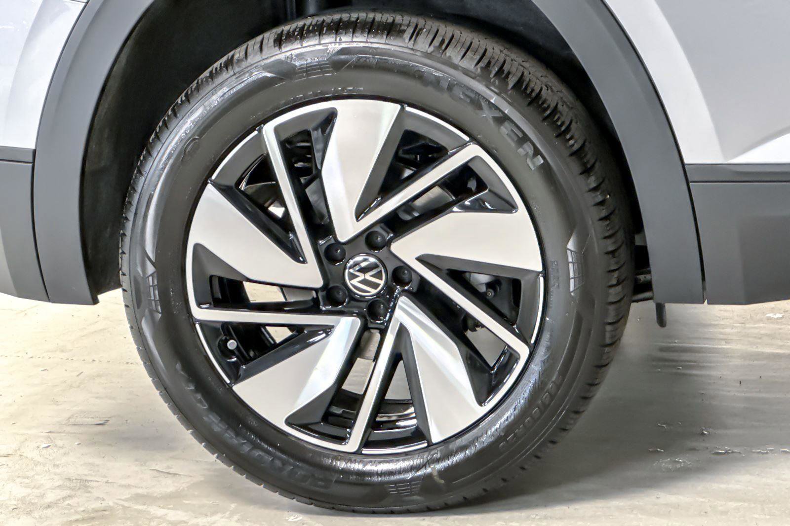 New 2026 Volkswagen Atlas SE image 25