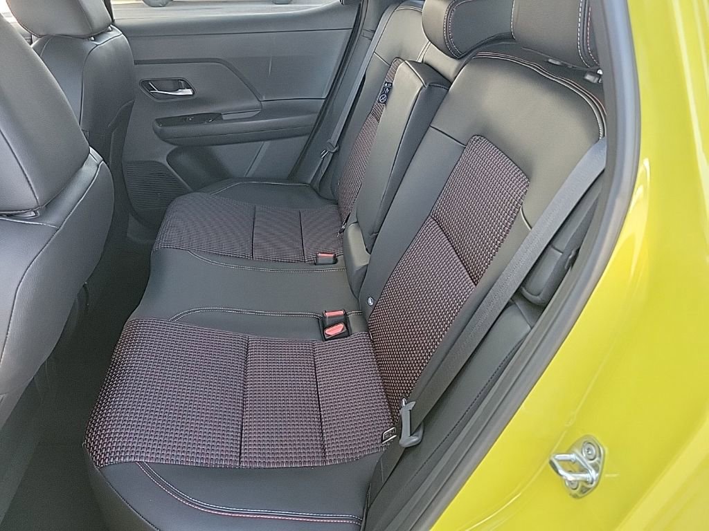 New 2026 Nissan Kicks SR w/ Cold Weather Package image 32