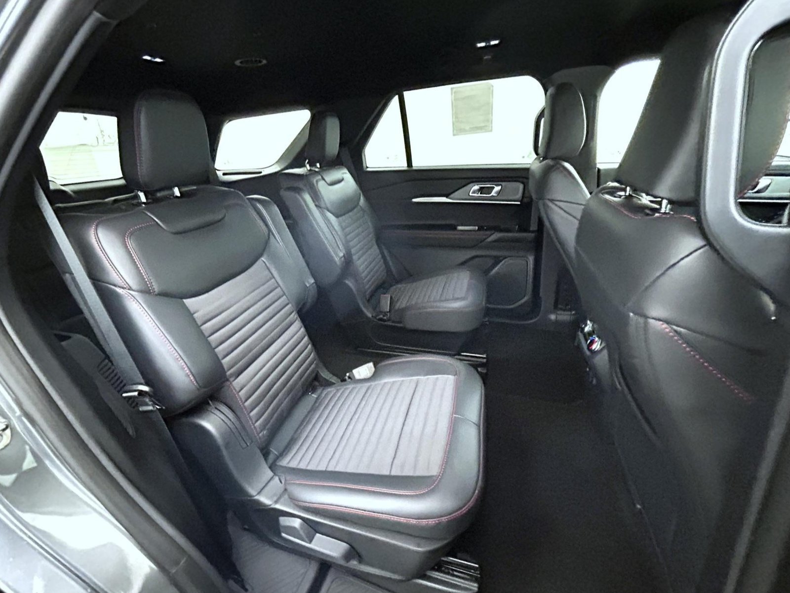 New 2027 Ford Explorer ST-Line AWD/4WD image 18
