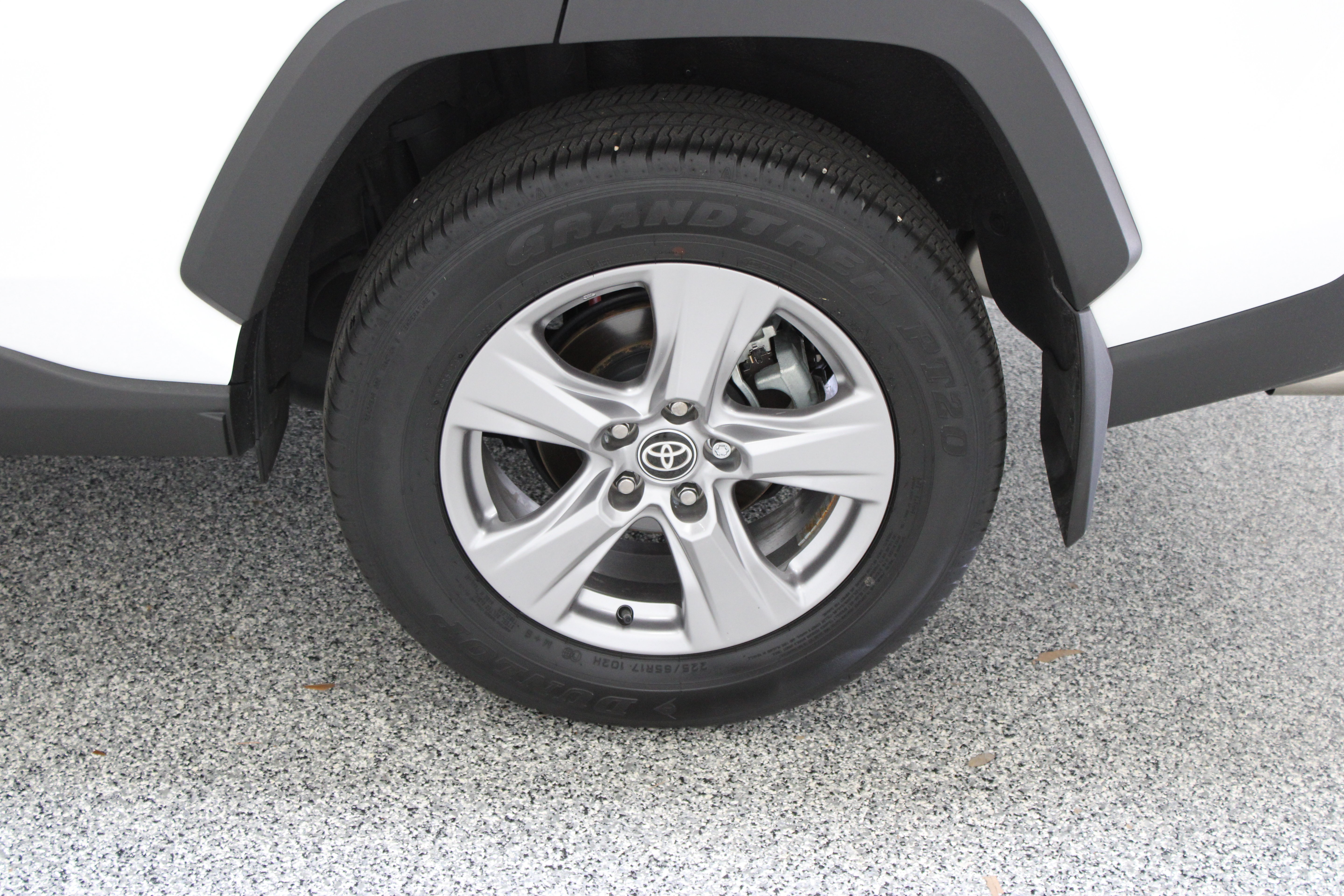 Used 2025 Toyota RAV4 XLE w/ Convenience Package FWD image 10