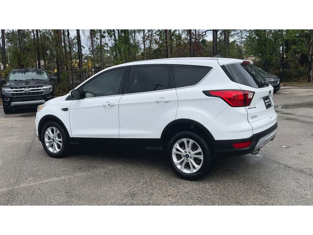 Used 2019 Ford Escape SE image 6