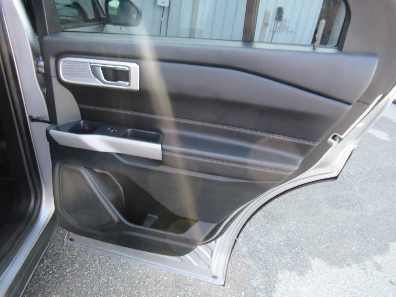 Used 2024 Ford Explorer XLT w/ Equipment Group 202A AWD/4WD image 16