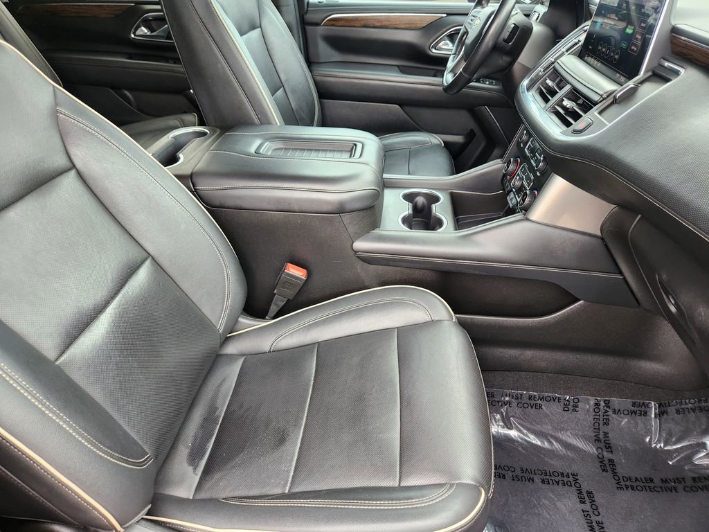 Used 2021 Chevrolet Tahoe Premier w/ Premium Package AWD/4WD image 5