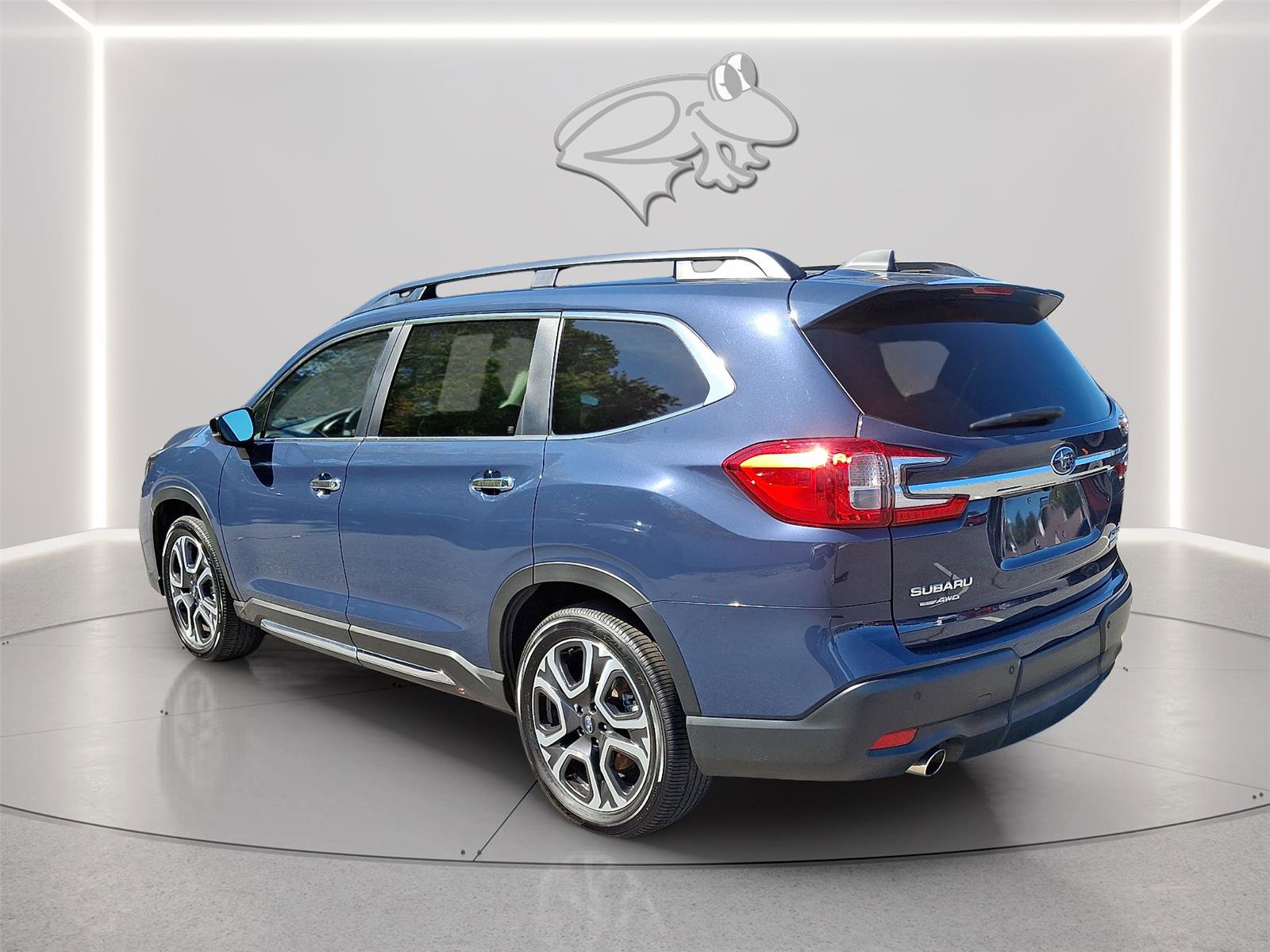 Used 2025 Subaru Ascent Touring AWD/4WD image 3