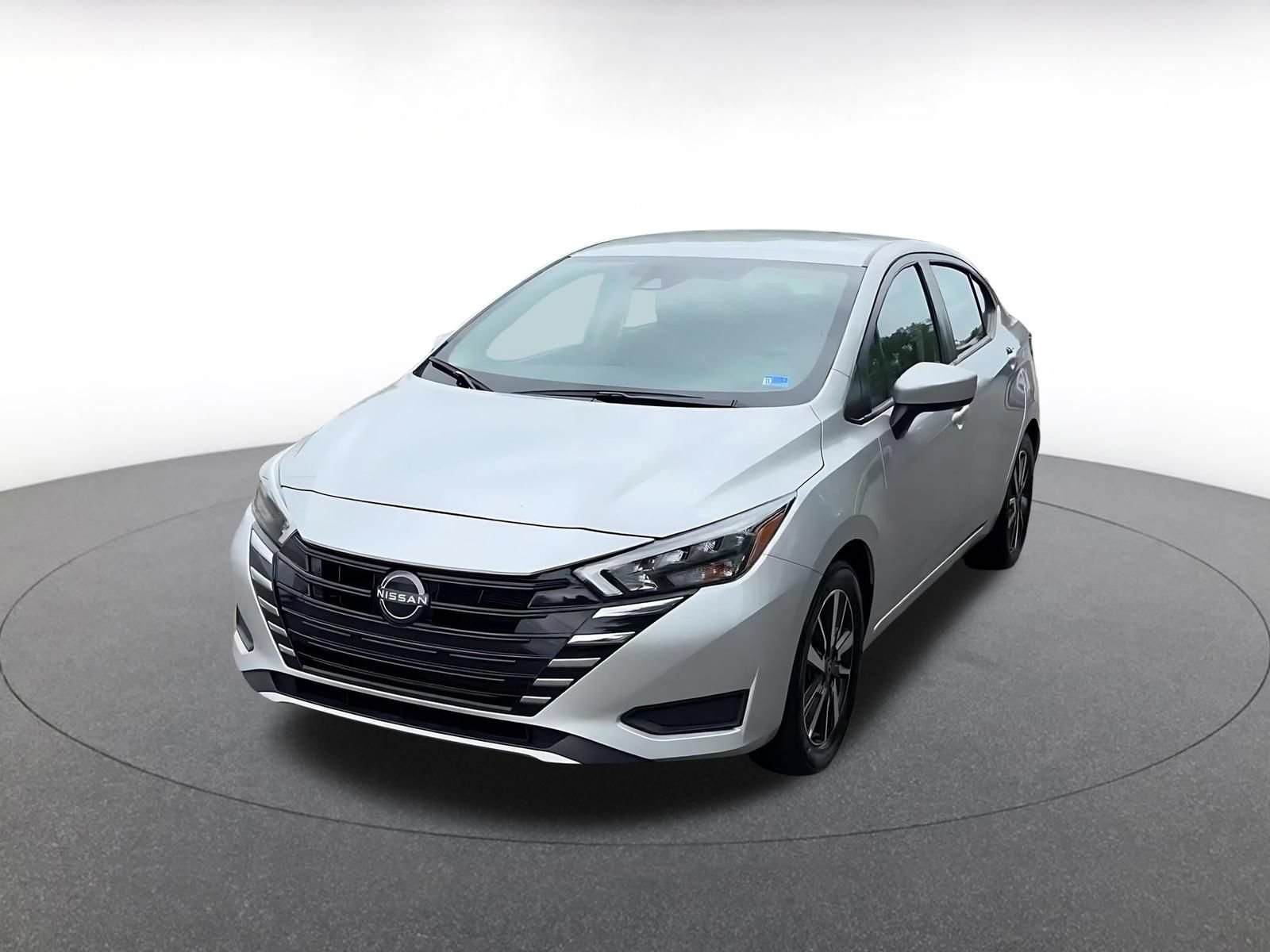 Used 2025 Nissan Versa SV FWD image 7