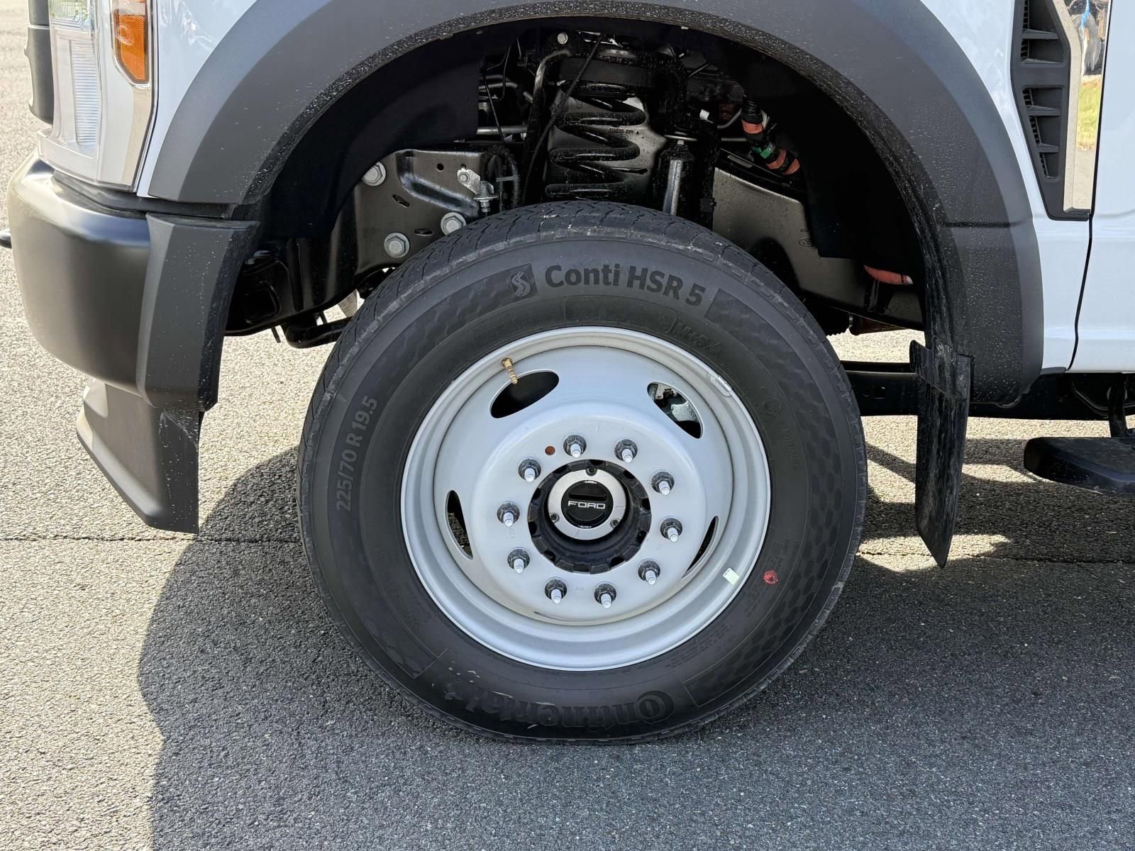 New 2025 Ford F550 4x4 SuperCab Super Duty image 7