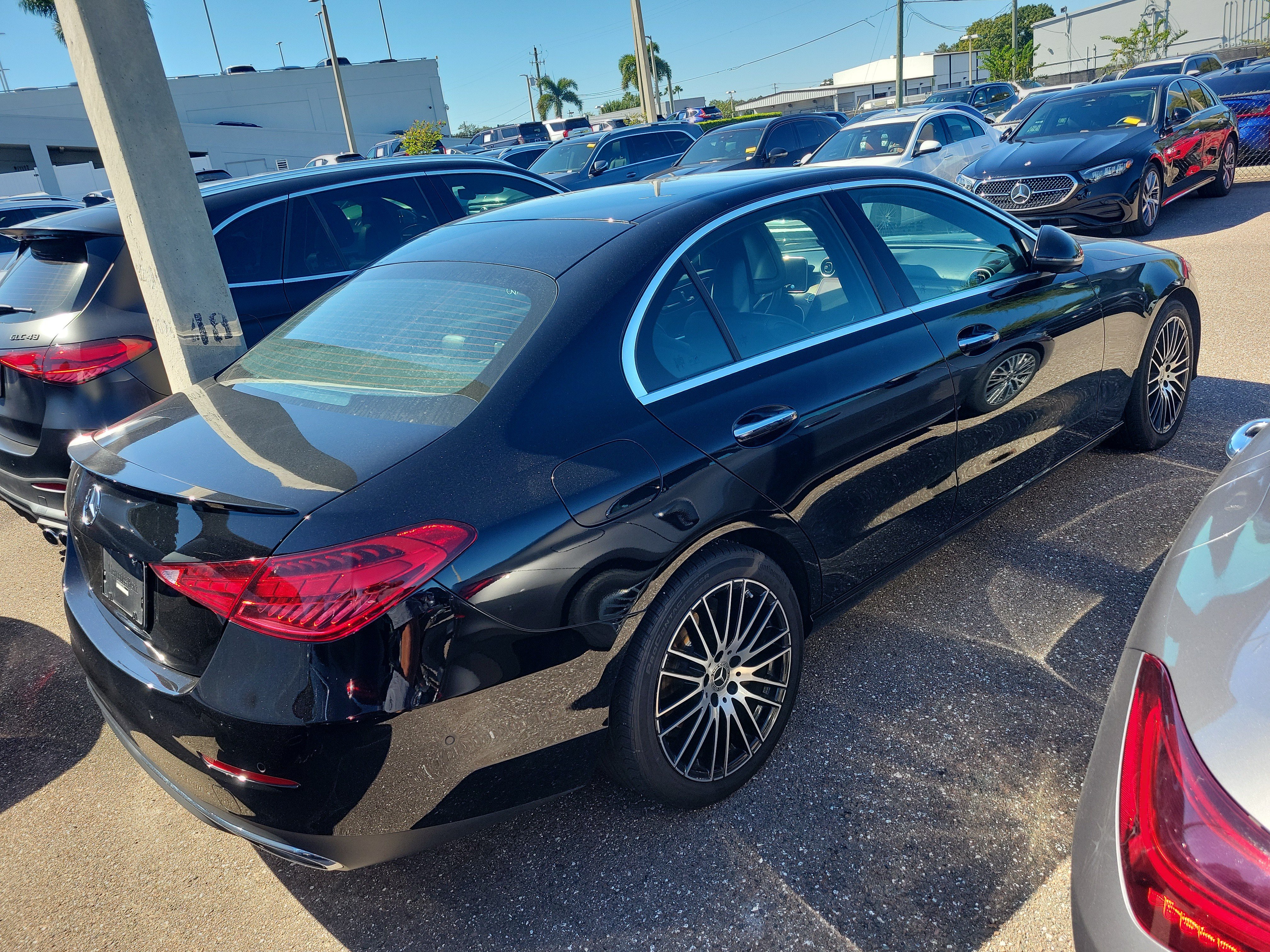 Used 2024 Mercedes-Benz C 300 Sedan image 3