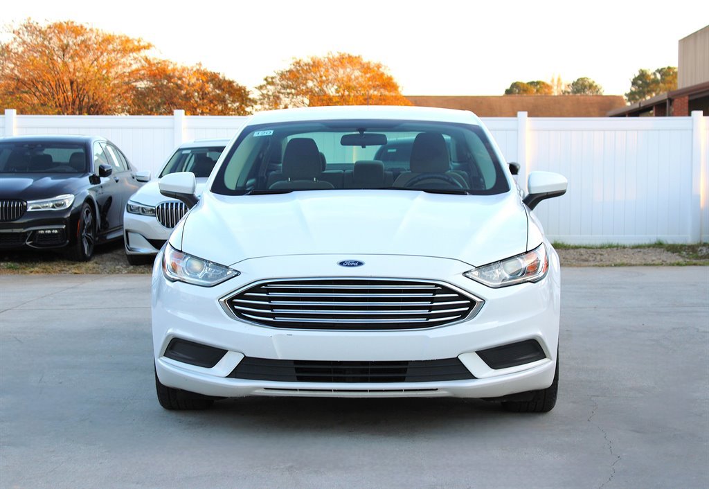 Used 2018 Ford Fusion S image 2