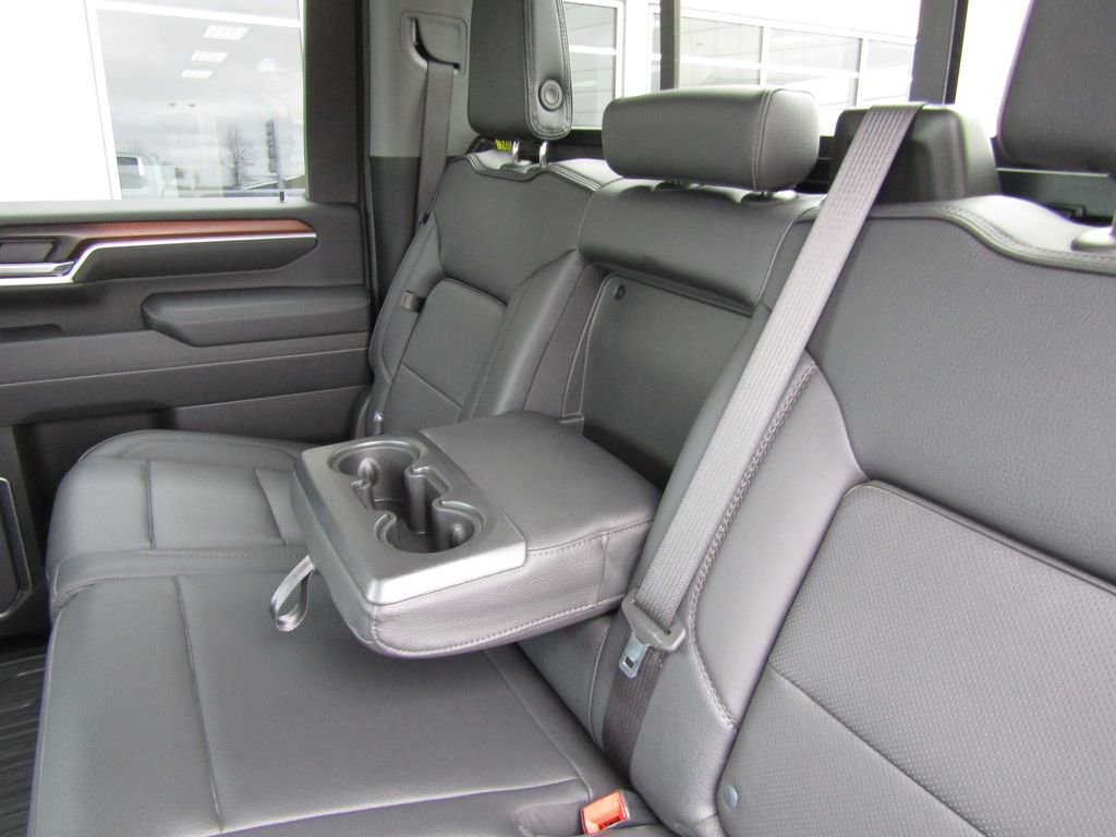 Used 2025 GMC Sierra 2500 Denali w/ Technology Package image 40