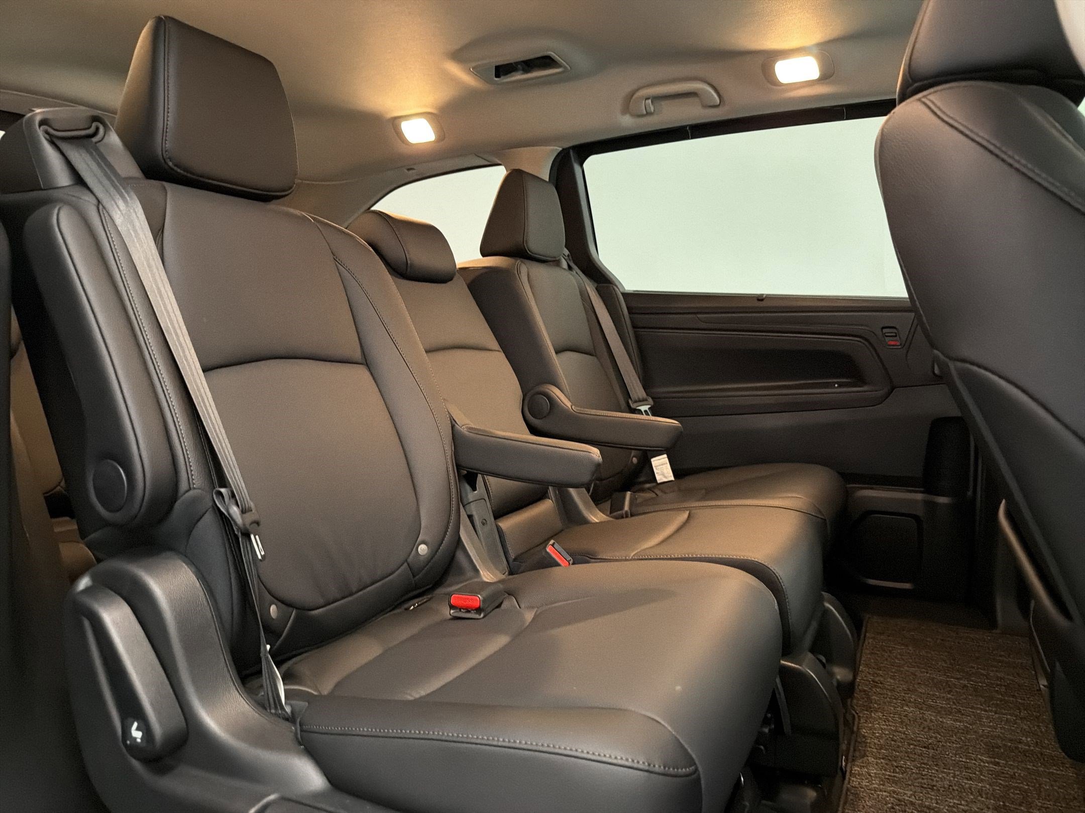 Used 2026 Honda Odyssey EX-L image 28