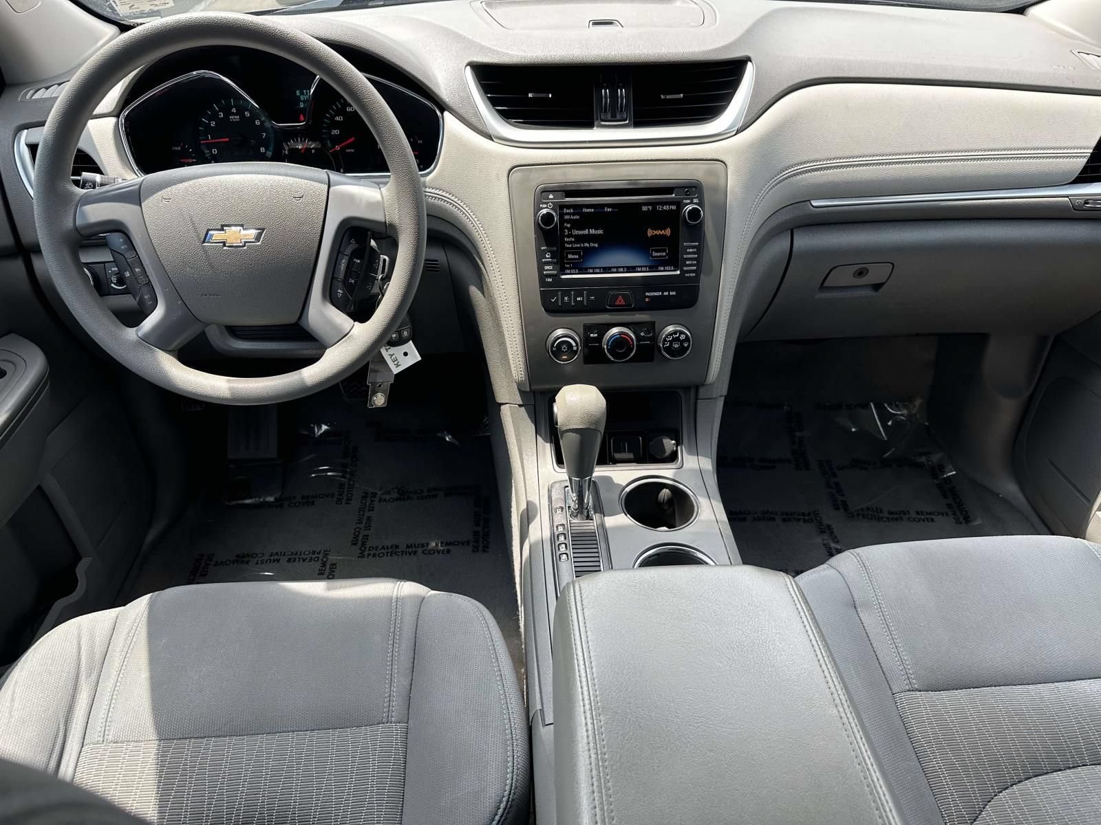 Used 2017 Chevrolet Traverse LS FWD image 9