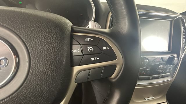 Used 2015 Jeep Grand Cherokee Limited w/ Trailer Tow Group IV AWD/4WD image 17
