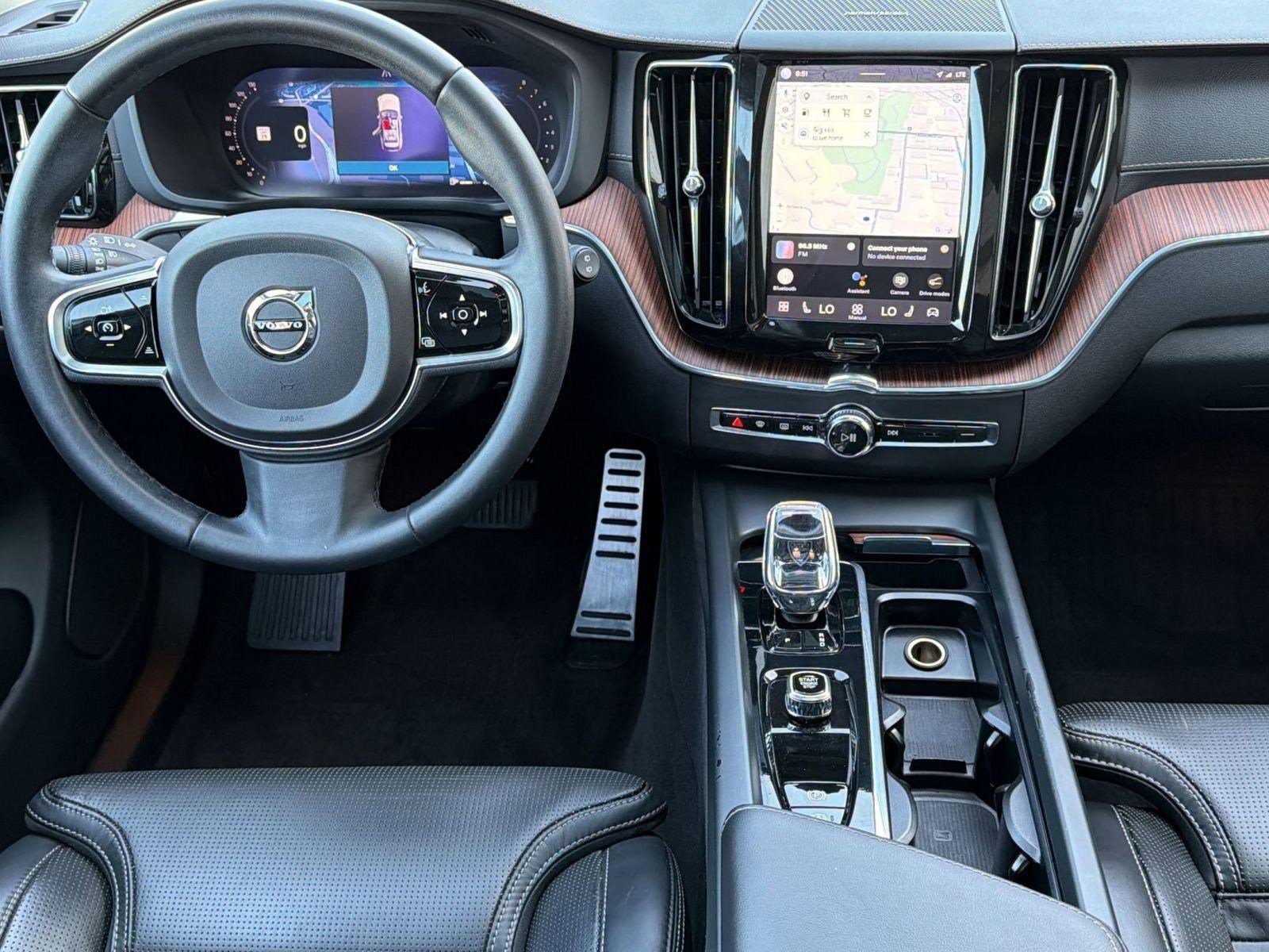 Used 2023 Volvo XC60 B5 Ultimate w/ Protection Package Premier AWD/4WD image 26