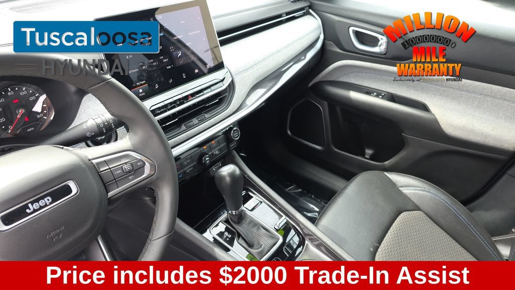 Used 2024 Jeep Compass Latitude AWD/4WD image 23