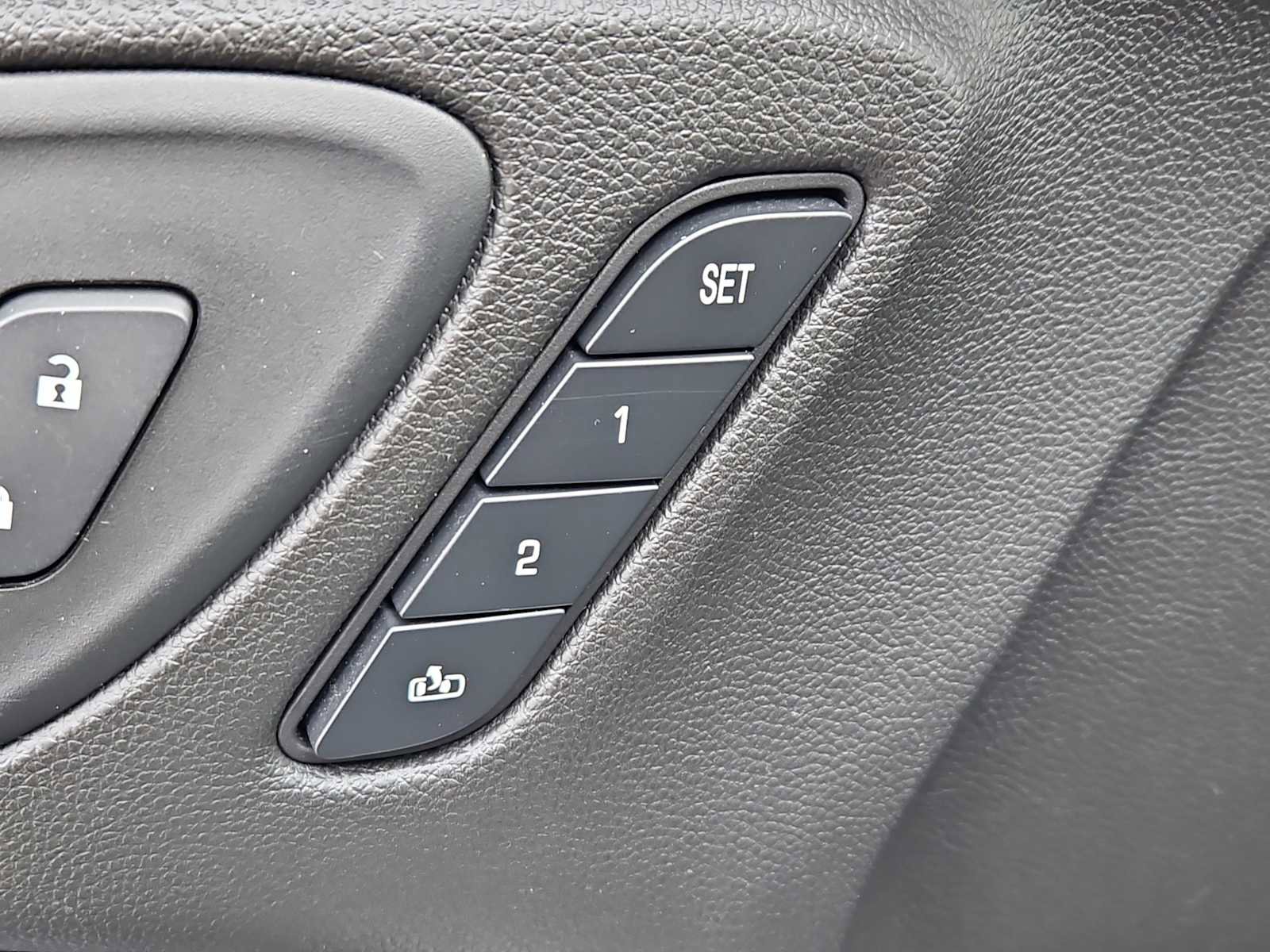 Used 2020 Buick Encore GX Essence w/ Experience Buick Package image 21