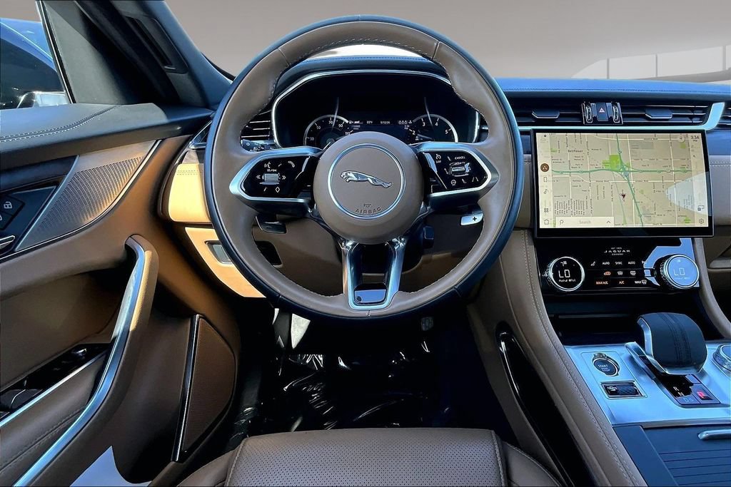 Used 2023 Jaguar F-PACE S AWD/4WD image 8
