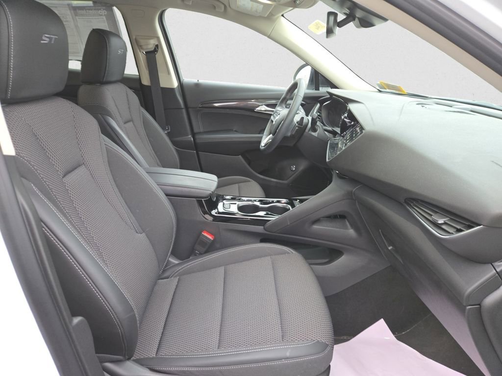 Certified 2023 Buick Envision Preferred w/ Sport Touring Package image 22