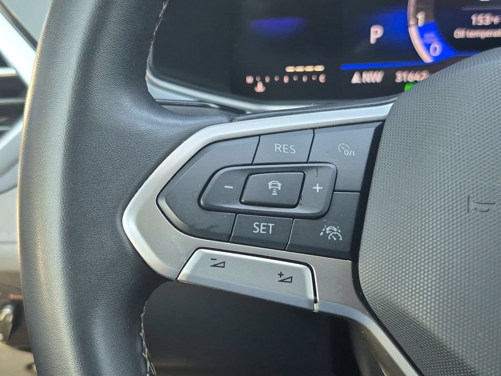 Used 2025 Volkswagen Taos SE AWD/4WD image 20