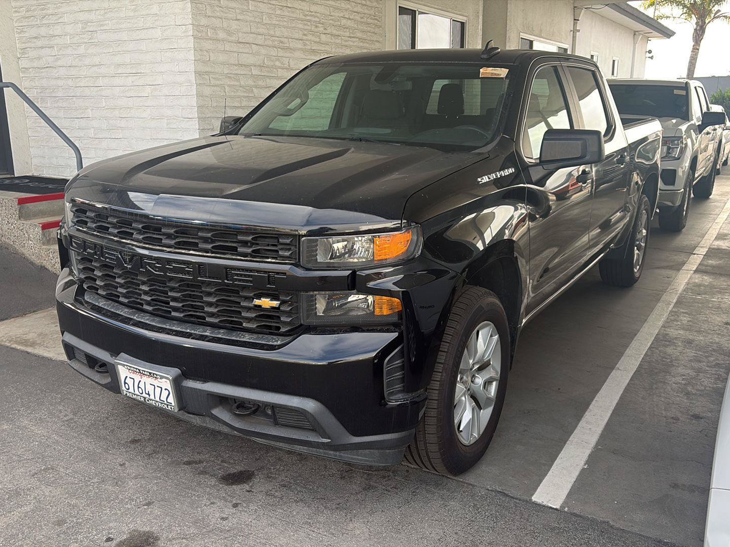 Used 2020 Chevrolet Silverado 1500 Custom w/ Custom Value Package RWD image 3