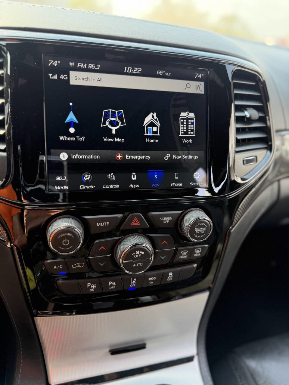 Used 2020 Jeep Grand Cherokee Trackhawk AWD/4WD image 32