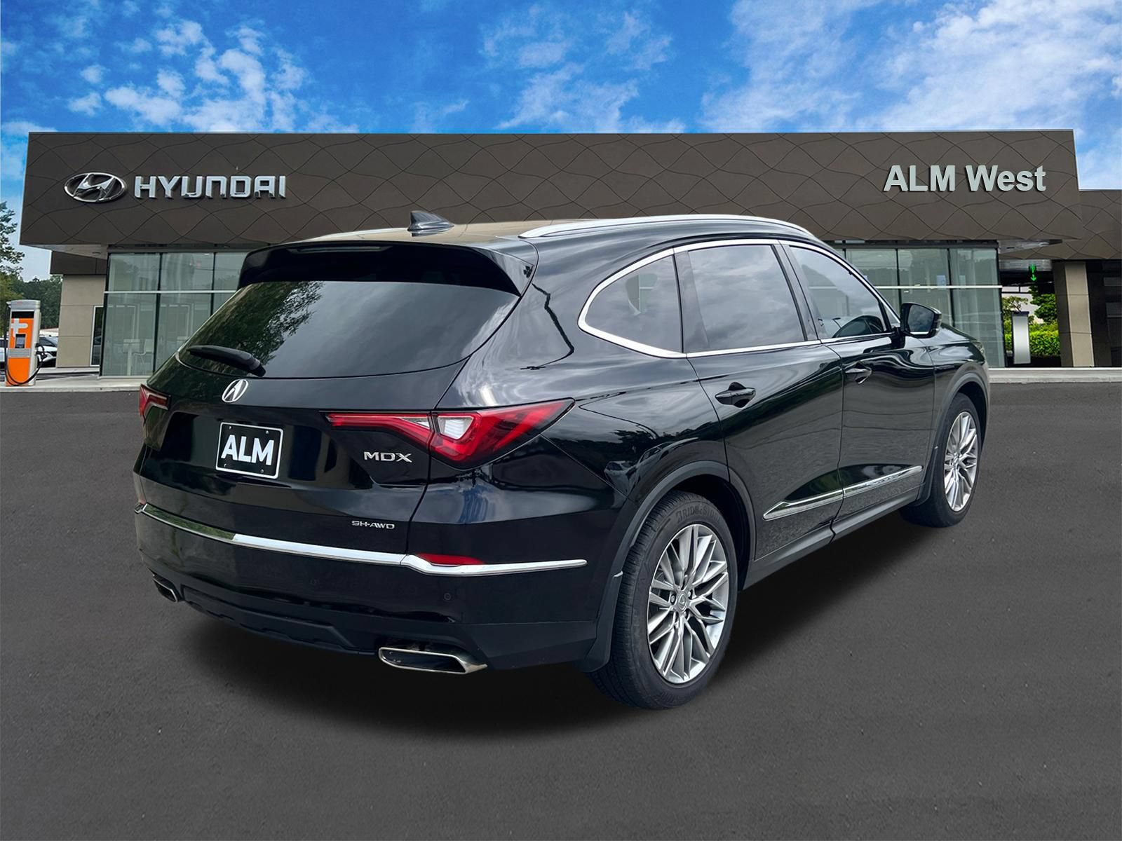 Used 2024 Acura MDX w/ Advance Package AWD/4WD image 5
