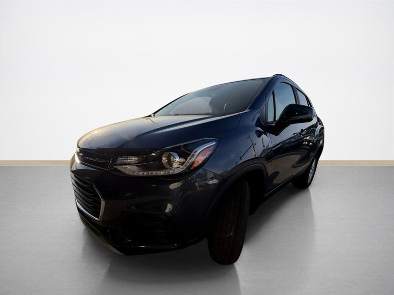 Used 2022 Chevrolet Trax LT w/ LT Convenience Package AWD/4WD image 8
