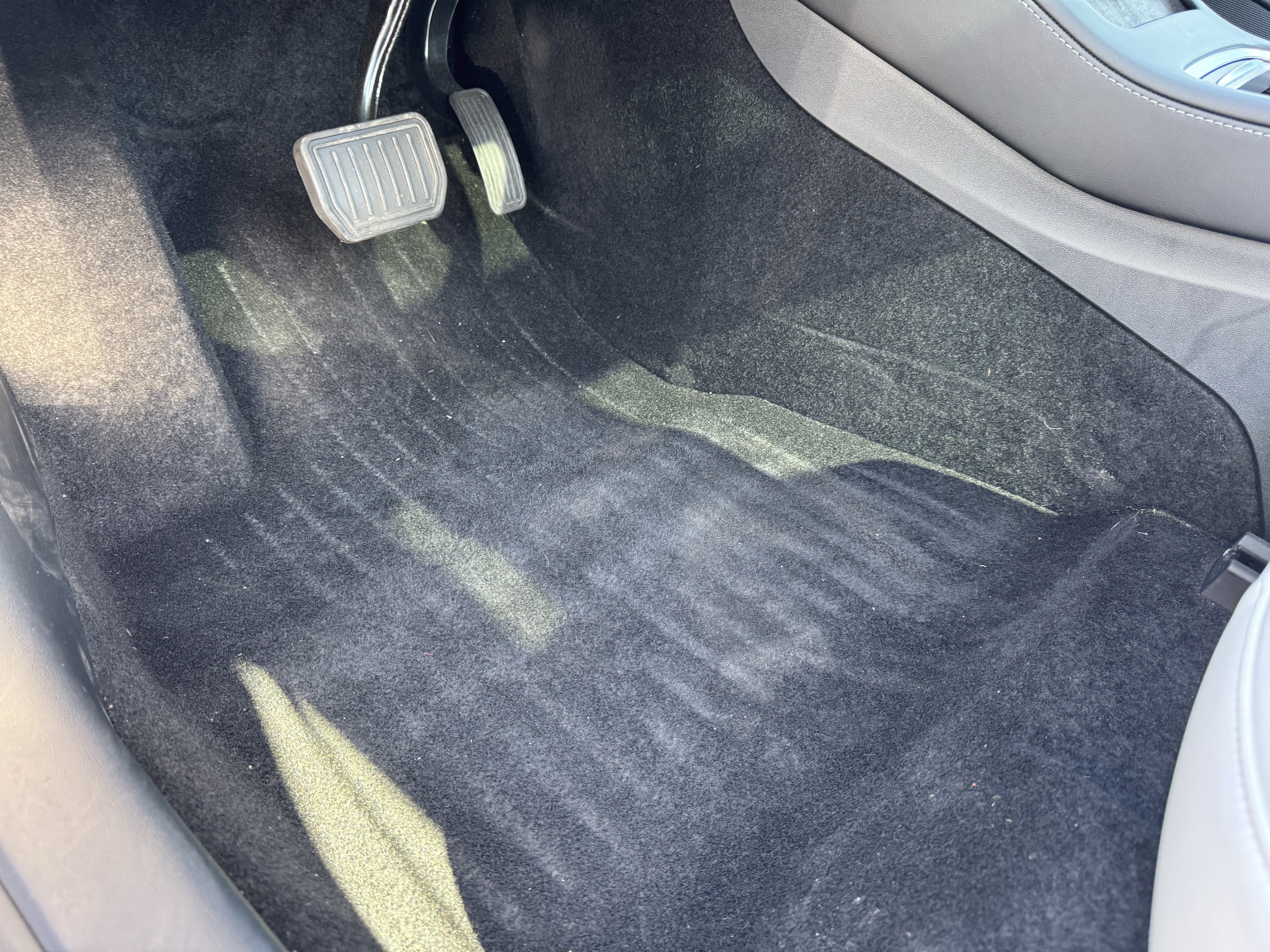 Used 2023 Tesla Model 3 Standard Range image 19