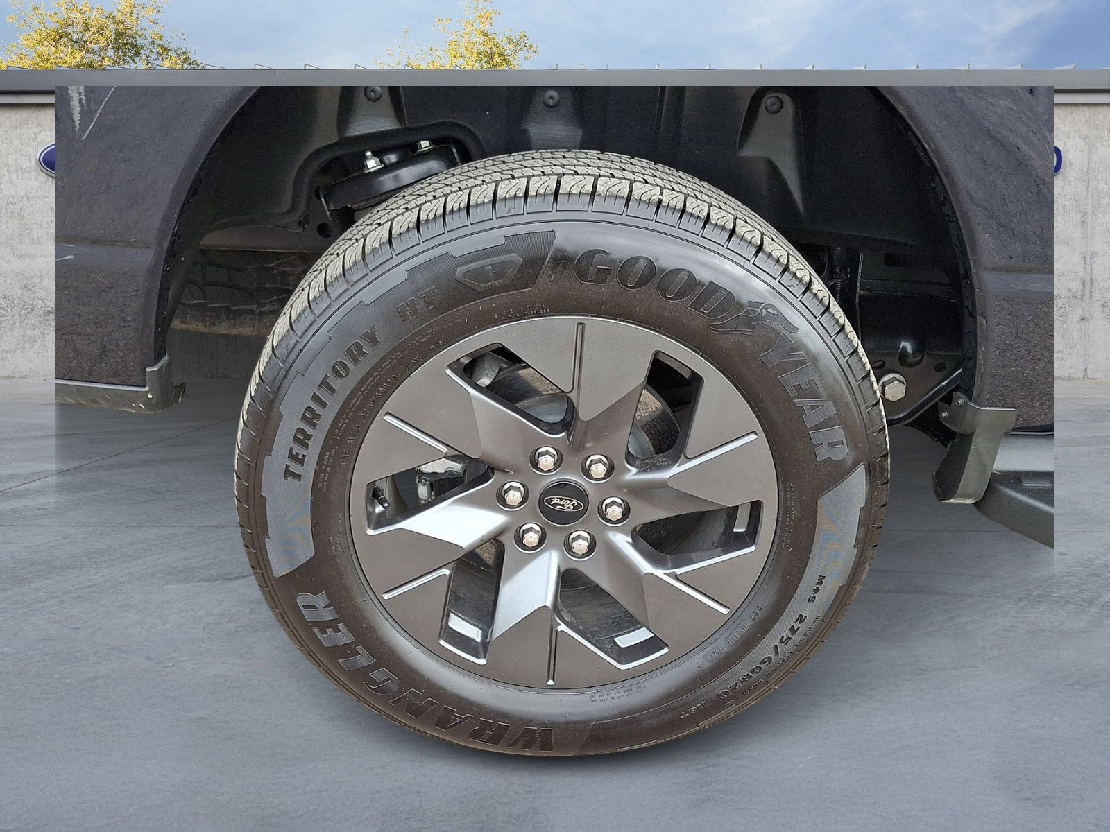 Used 2025 Ford F150 Lightning Flash image 7