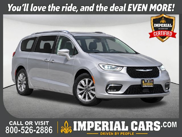 Used 2021 Chrysler Pacifica Touring-L FWD image 1