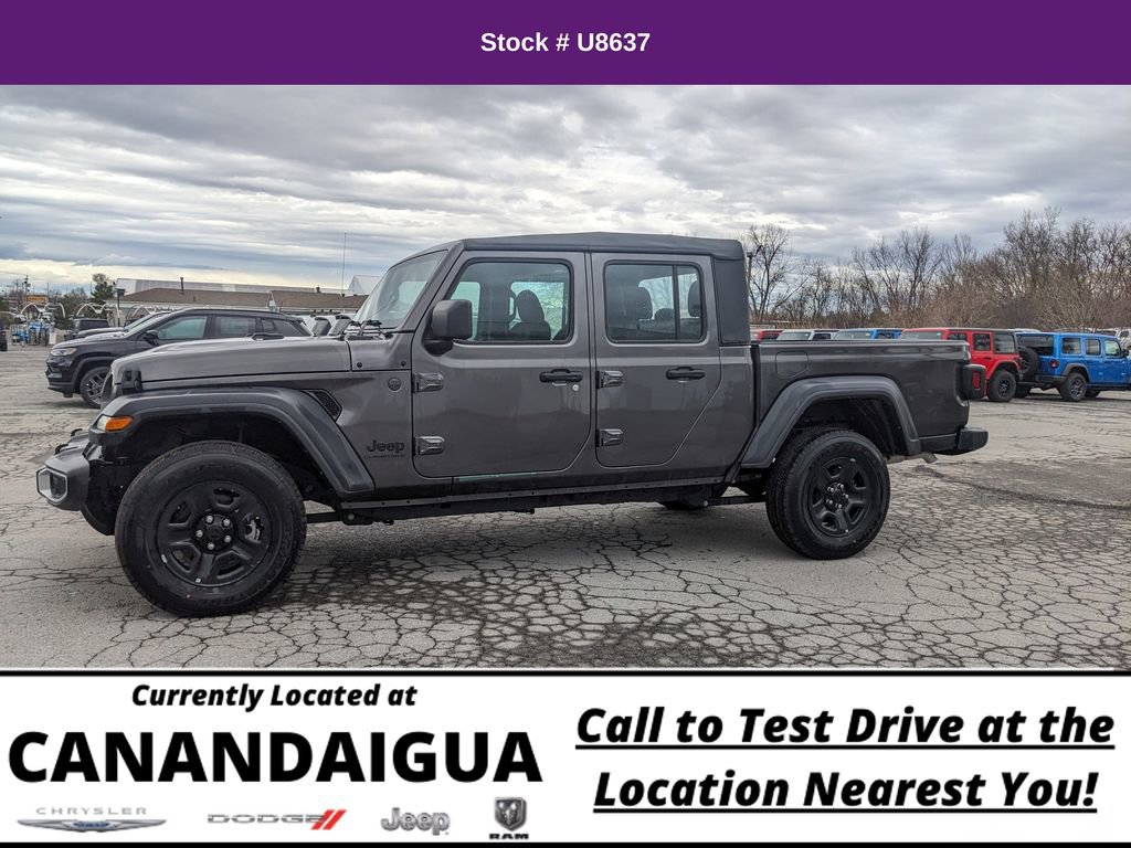 Used 2023 Jeep Gladiator Sport image 4