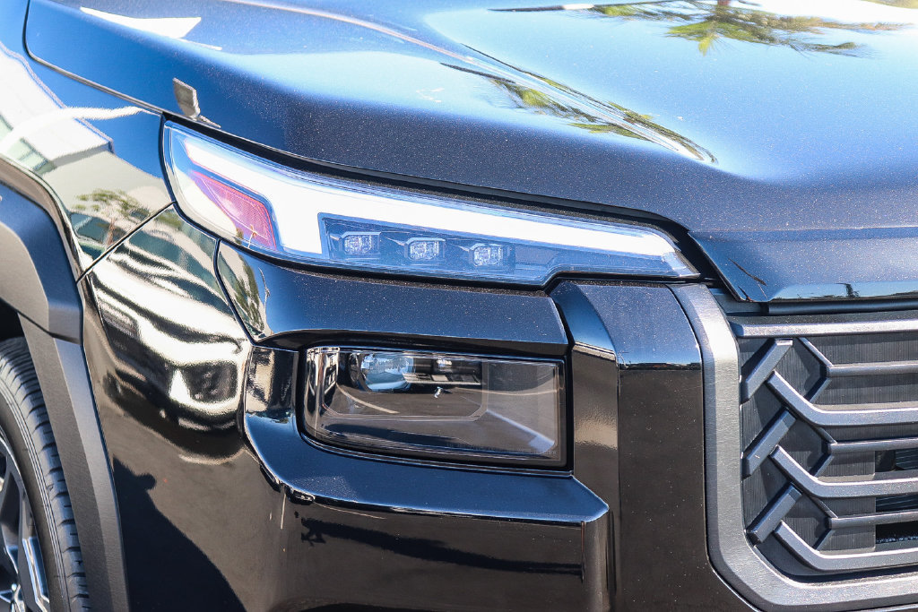 Certified 2026 Subaru Outback Premium AWD/4WD image 10