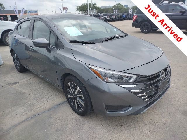 Used 2025 Nissan Versa SV FWD image 7