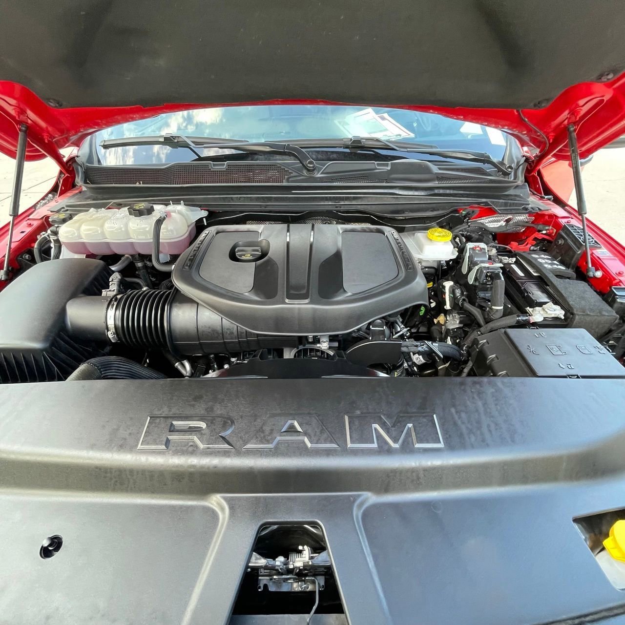 Used 2025 RAM 1500 Lone Star image 27