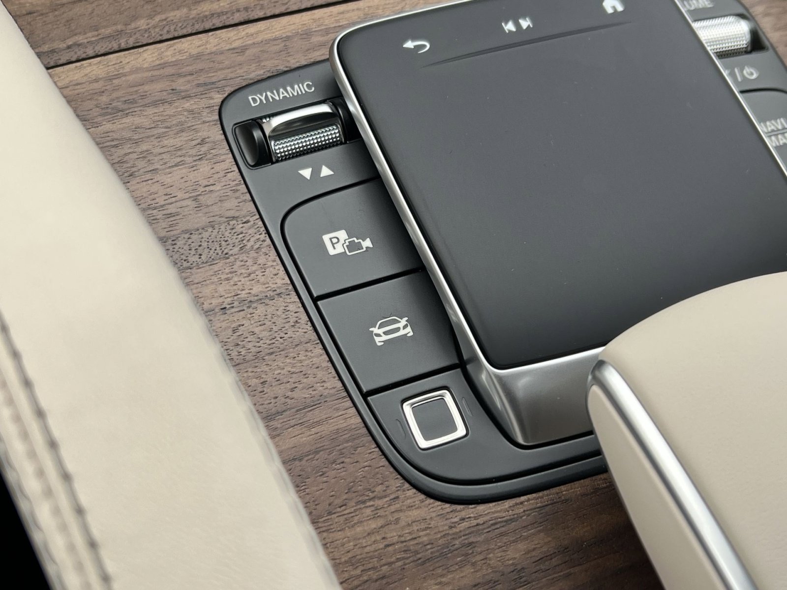 New 2026 Mercedes-Benz GLE 53 AMG 4MATIC Coupe image 34