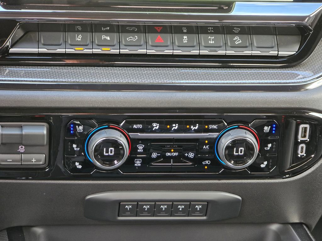 New 2026 Chevrolet Silverado 2500 ZR2 image 33