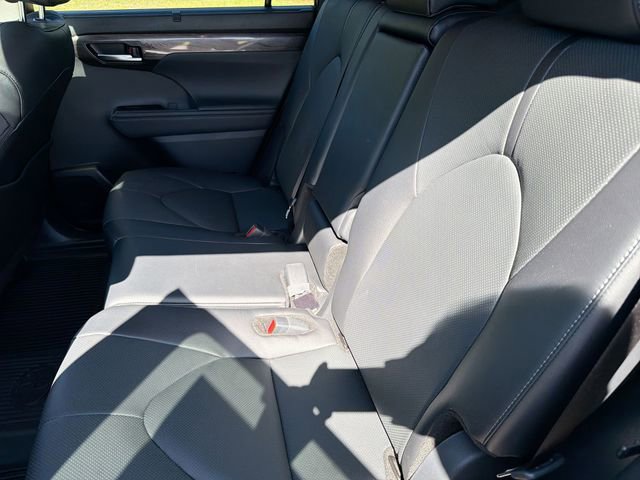 Used 2026 Toyota Highlander Limited AWD/4WD image 27