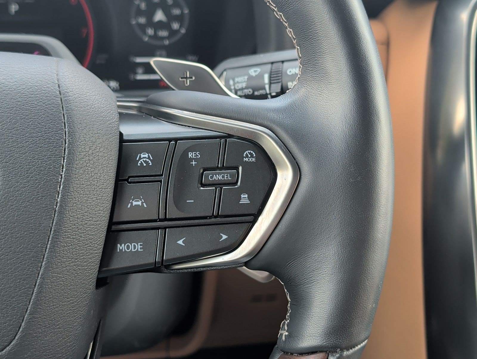 Certified 2026 Lexus LX 600 4WD w/ Accessory Package (Z1) image 15