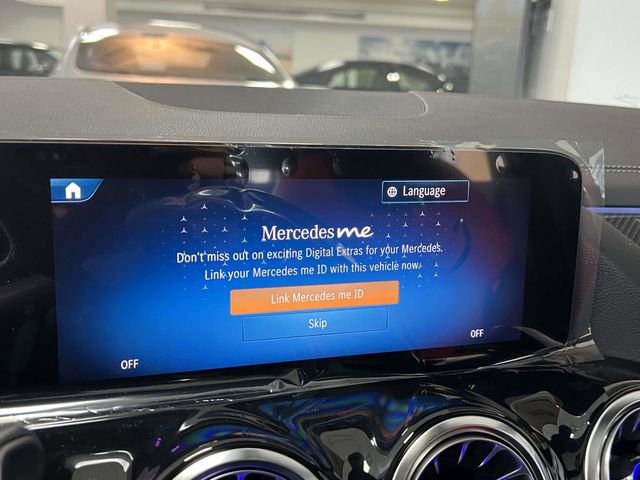 New 2026 Mercedes-Benz GLA 35 AMG 4MATIC image 28